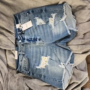 BNWT Judy Blue Lemon Patch jean shorts sz 1XL